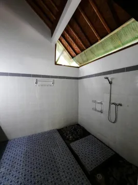 Toilet 3